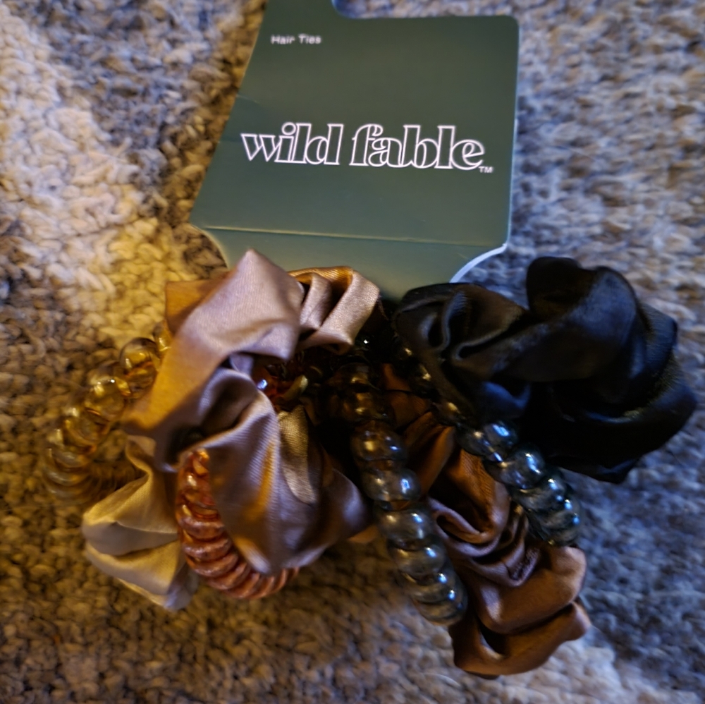 5/$25 Wild Fable Hair Scrunchie New